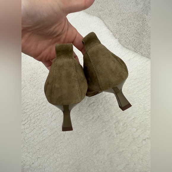 like brand new green high heels - Picture 6 of 8